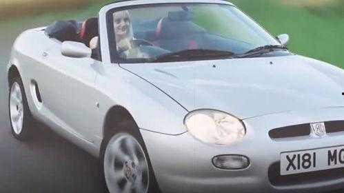 国产轿跑搞笑视频播放在线观看,笑料横生，在线观看乐翻天  第2张